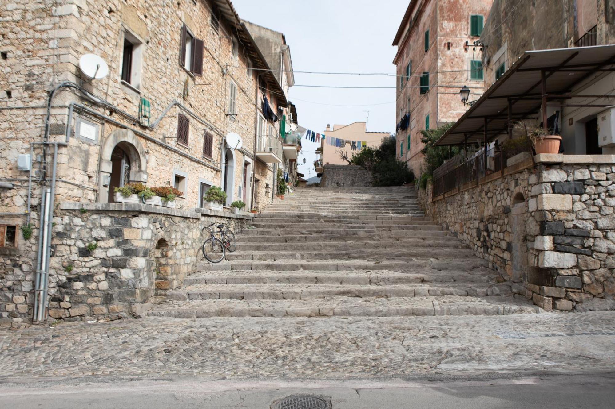 Casa Vitelli - Centro Storico A Due Passi Da Tutto Apartamento Terracina Exterior foto